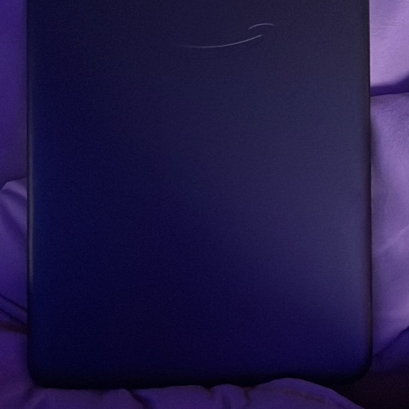 Kindle paperwhite (12 generation) - Picture 2 of 2